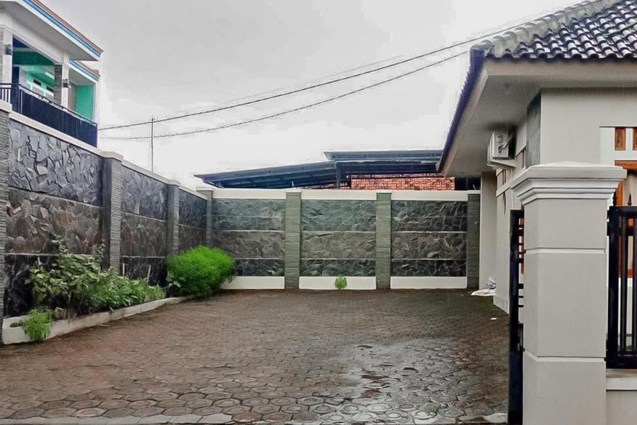 Wisma Andali Syariah Near Rsud Cideres Majalengka Luaran gambar